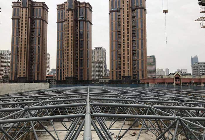 桐乡螺栓球网架结构